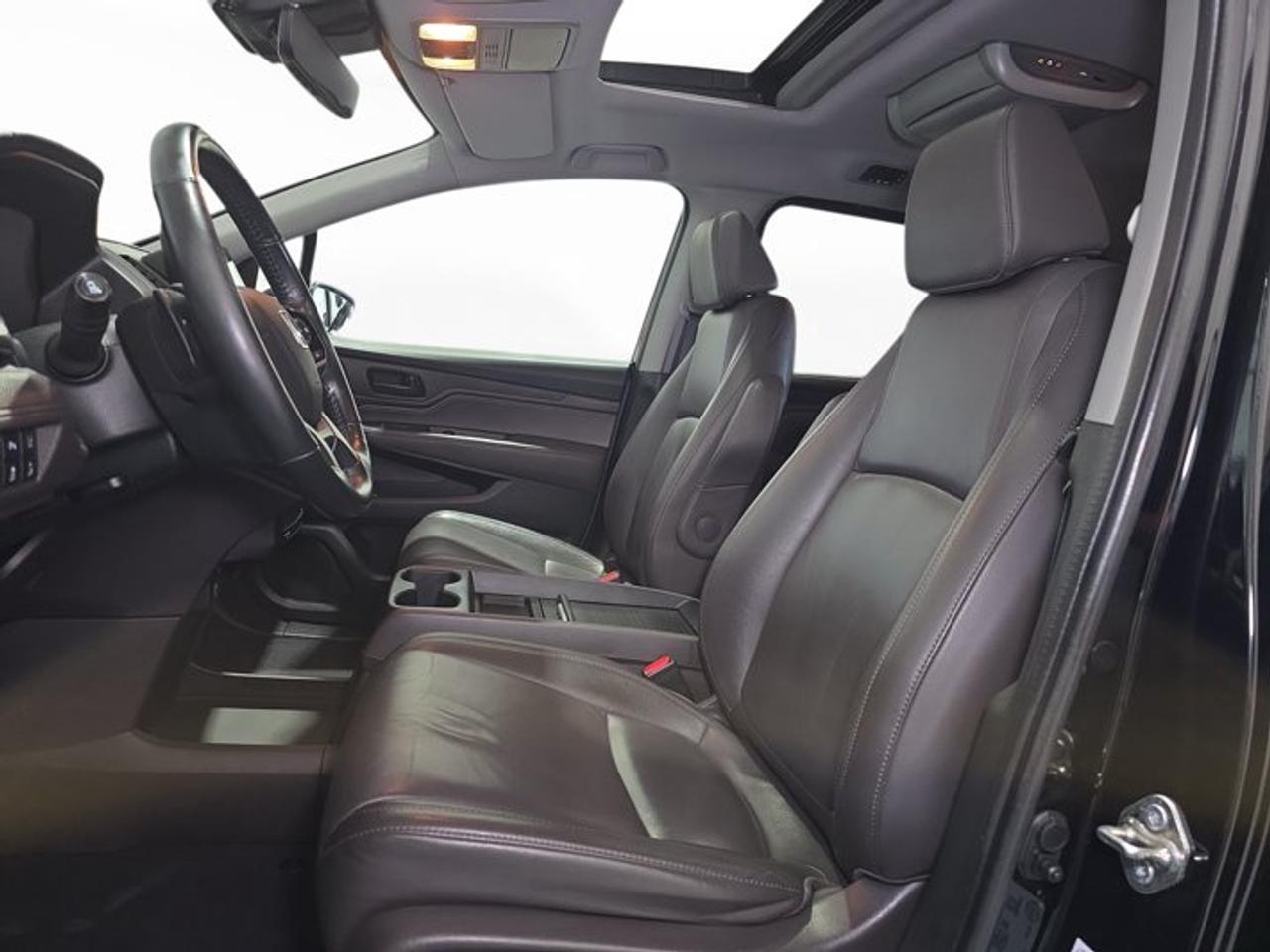2020 Honda Odyssey EX-L w/ Navigation & RES Photo