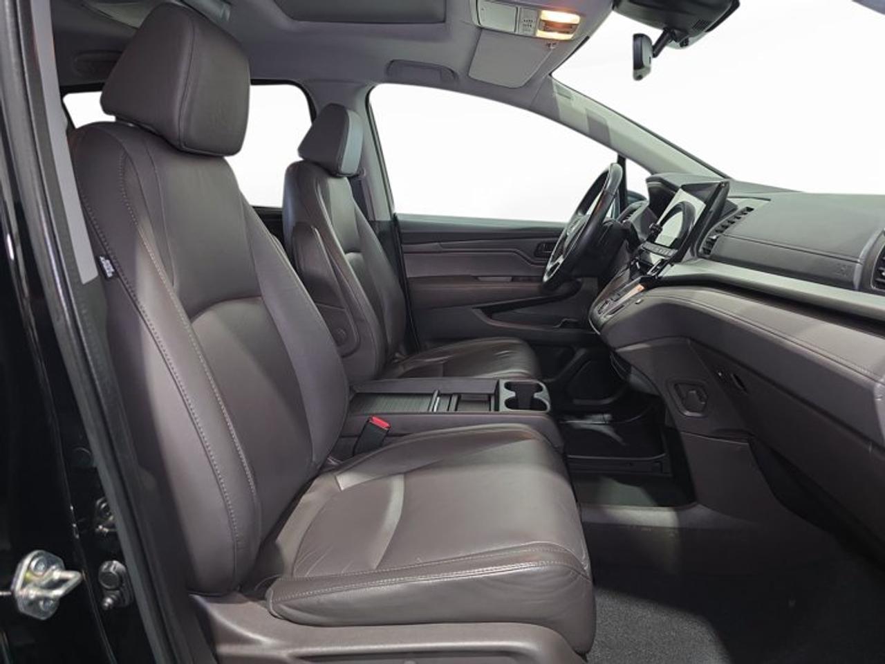 2020 Honda Odyssey EX-L w/ Navigation & RES Photo