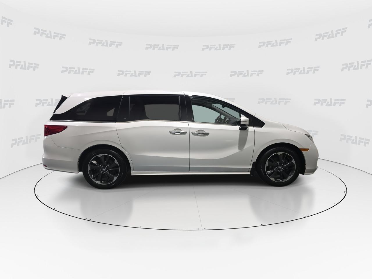 2024 Honda Odyssey Touring Photo