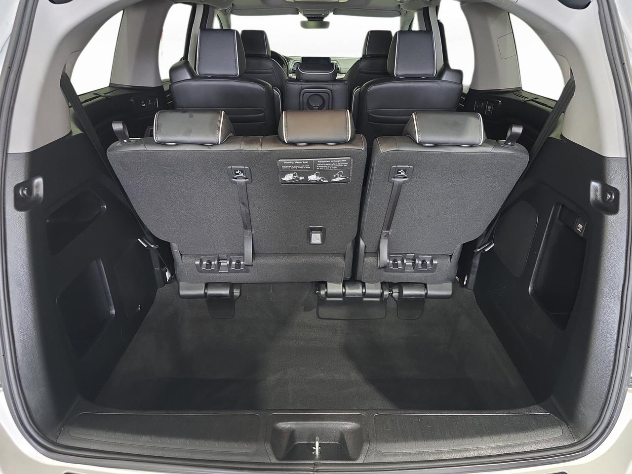 2024 Honda Odyssey Touring Photo