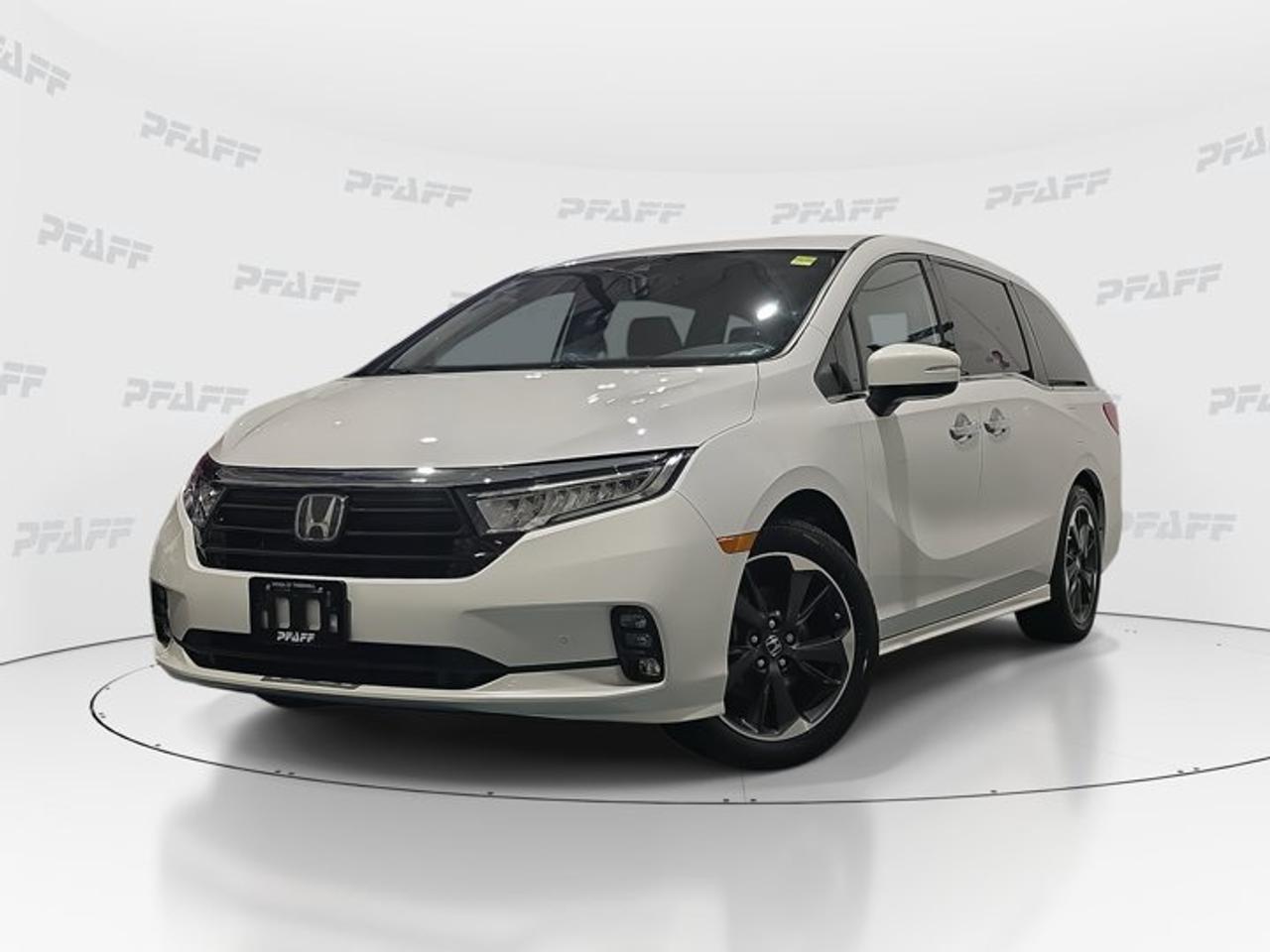 2024 Honda Odyssey Touring Photo0