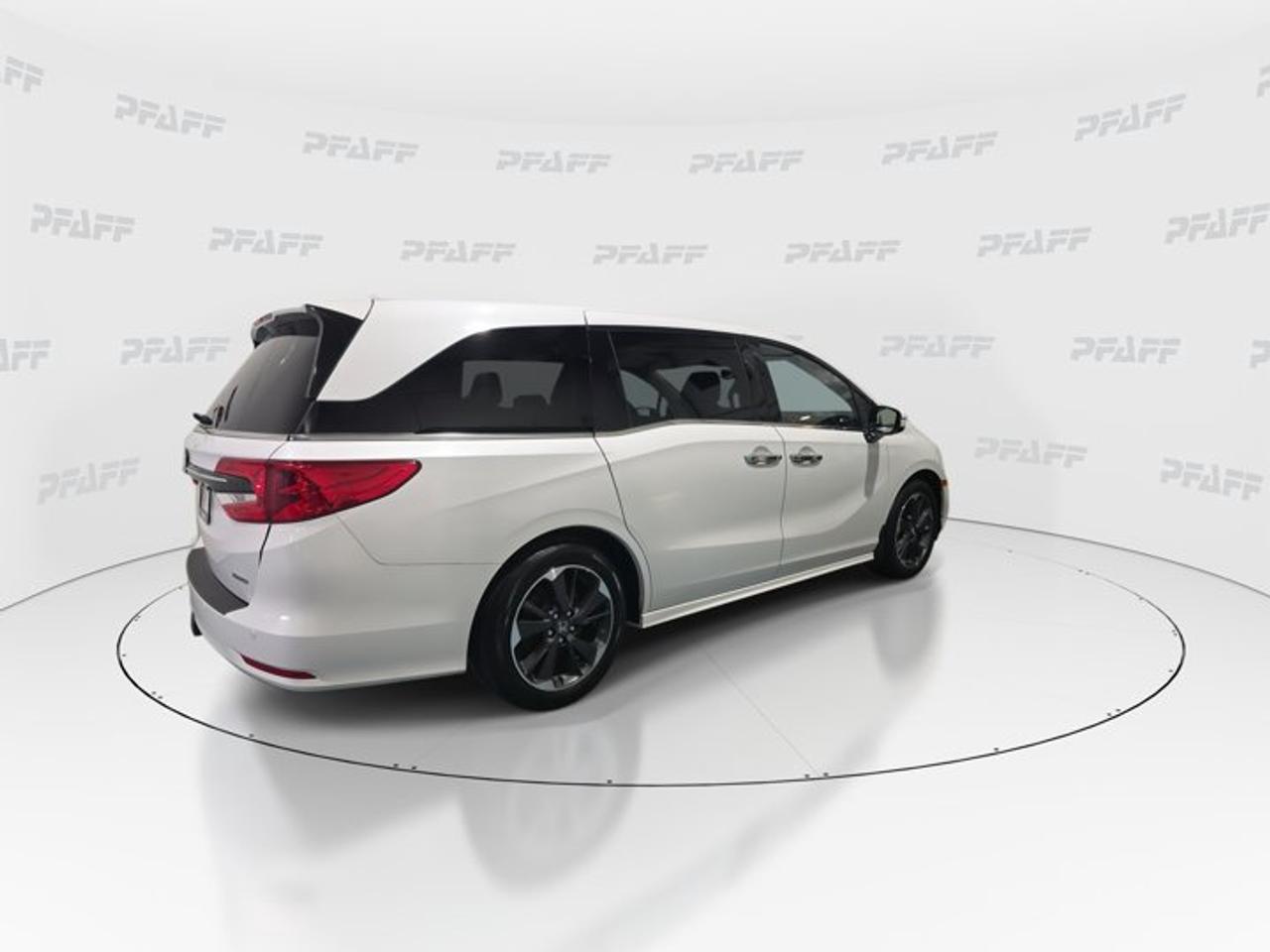 2024 Honda Odyssey Touring Photo
