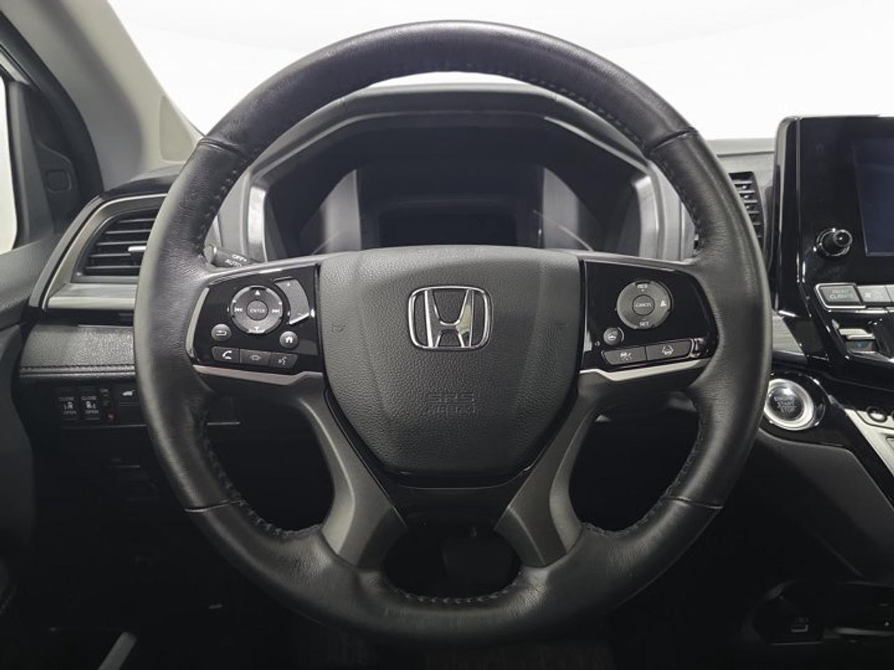 2024 Honda Odyssey Touring Photo
