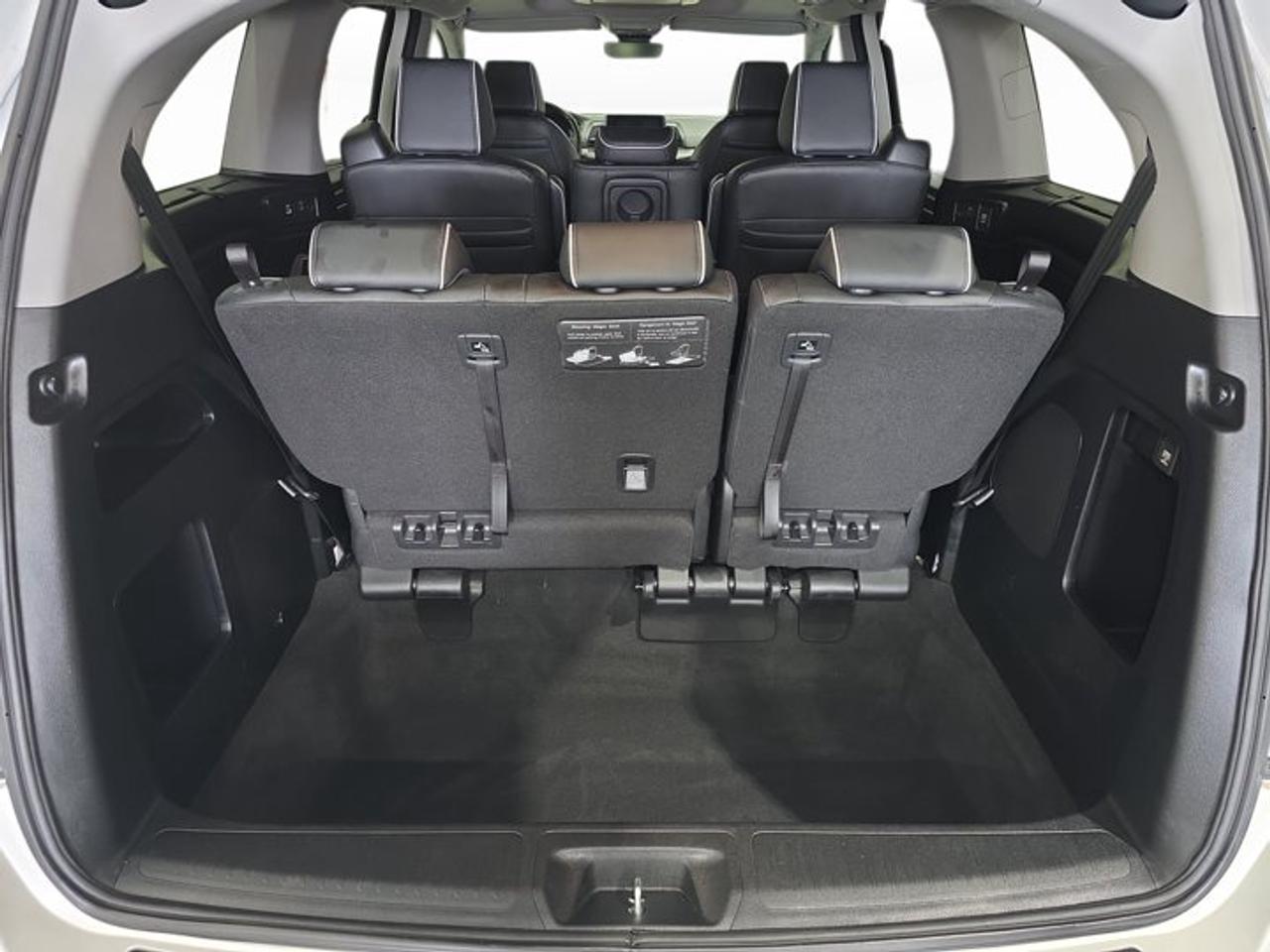 2024 Honda Odyssey Touring Photo
