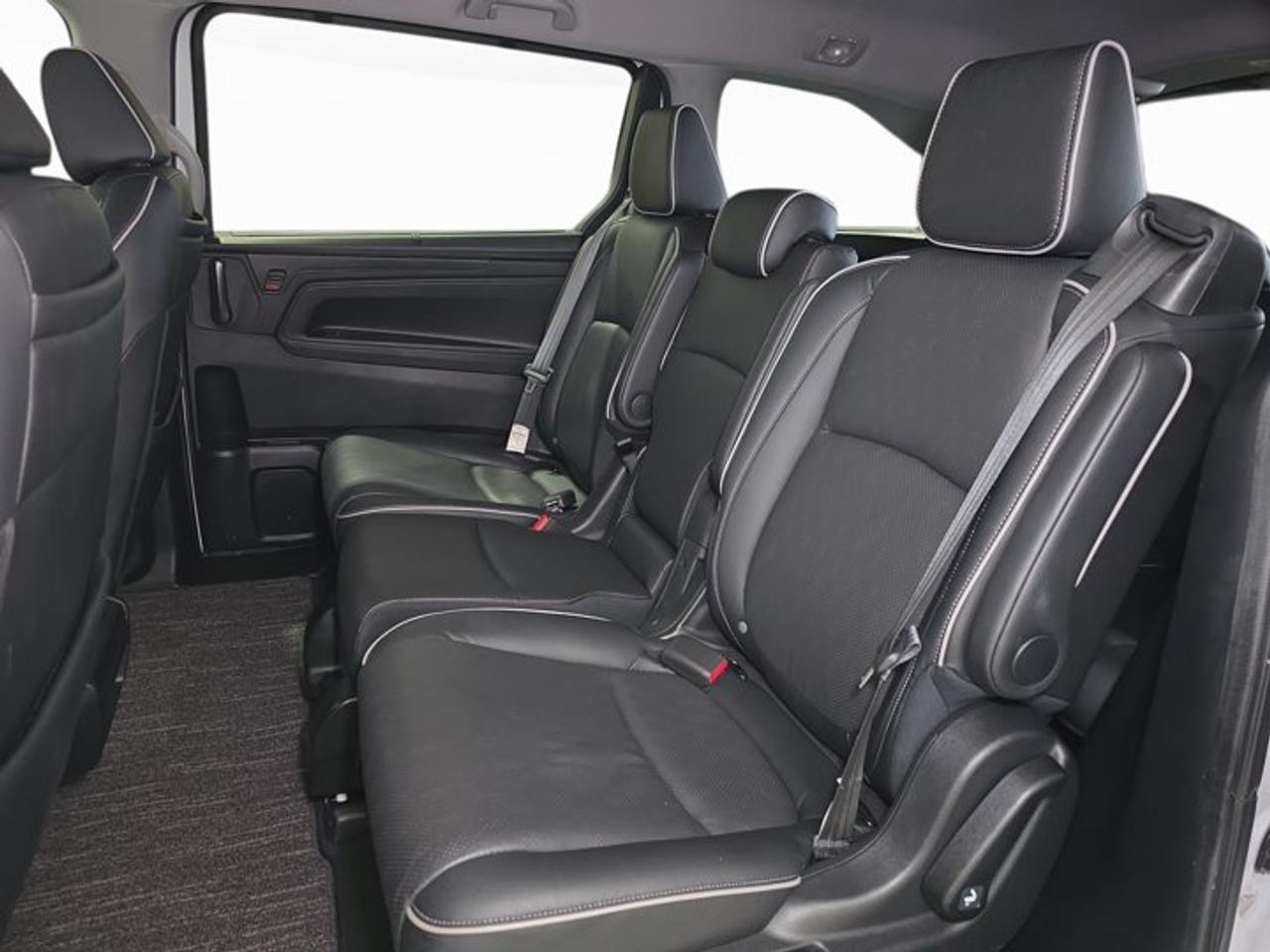 2024 Honda Odyssey Touring Photo