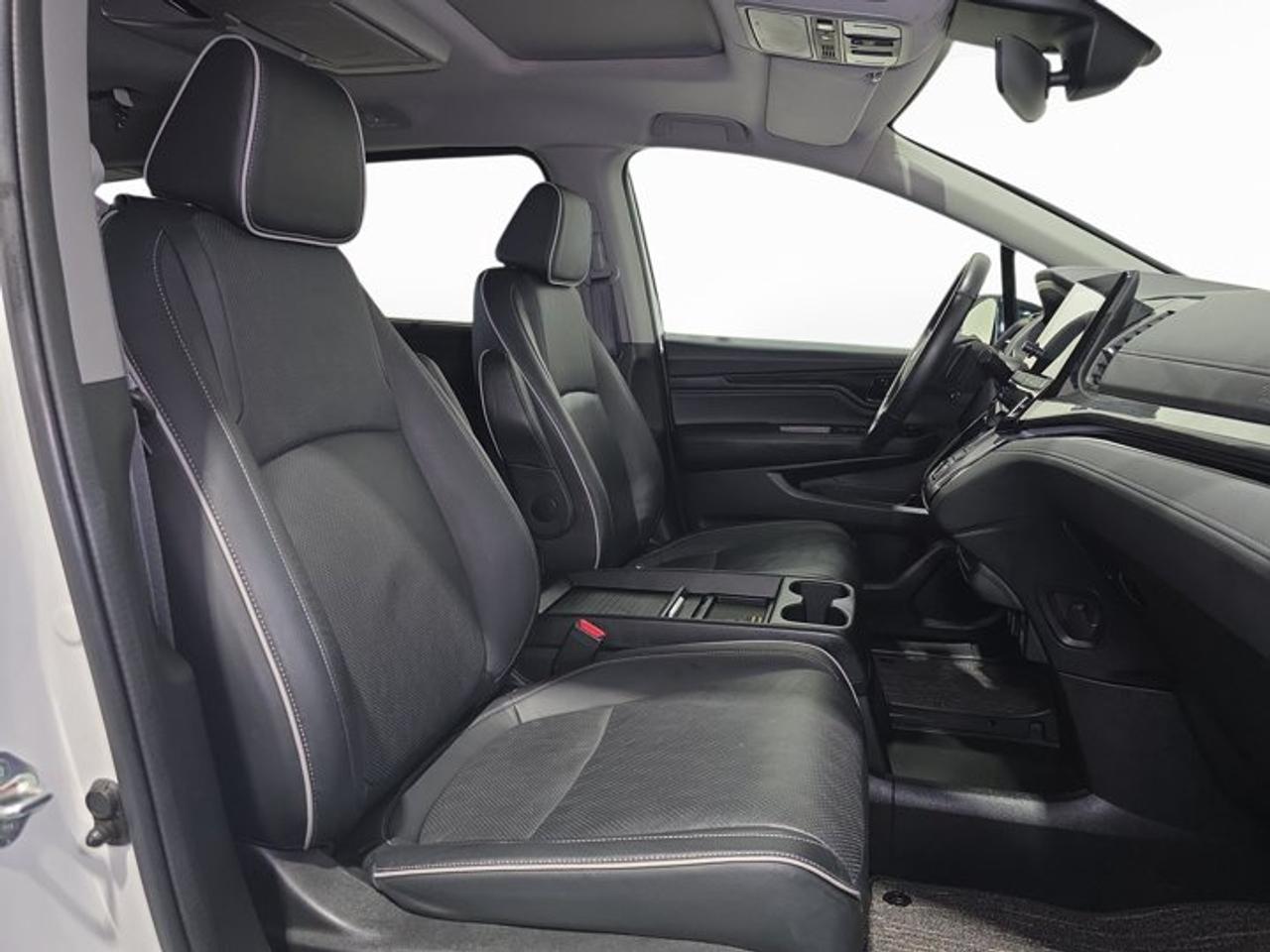 2024 Honda Odyssey Touring Photo