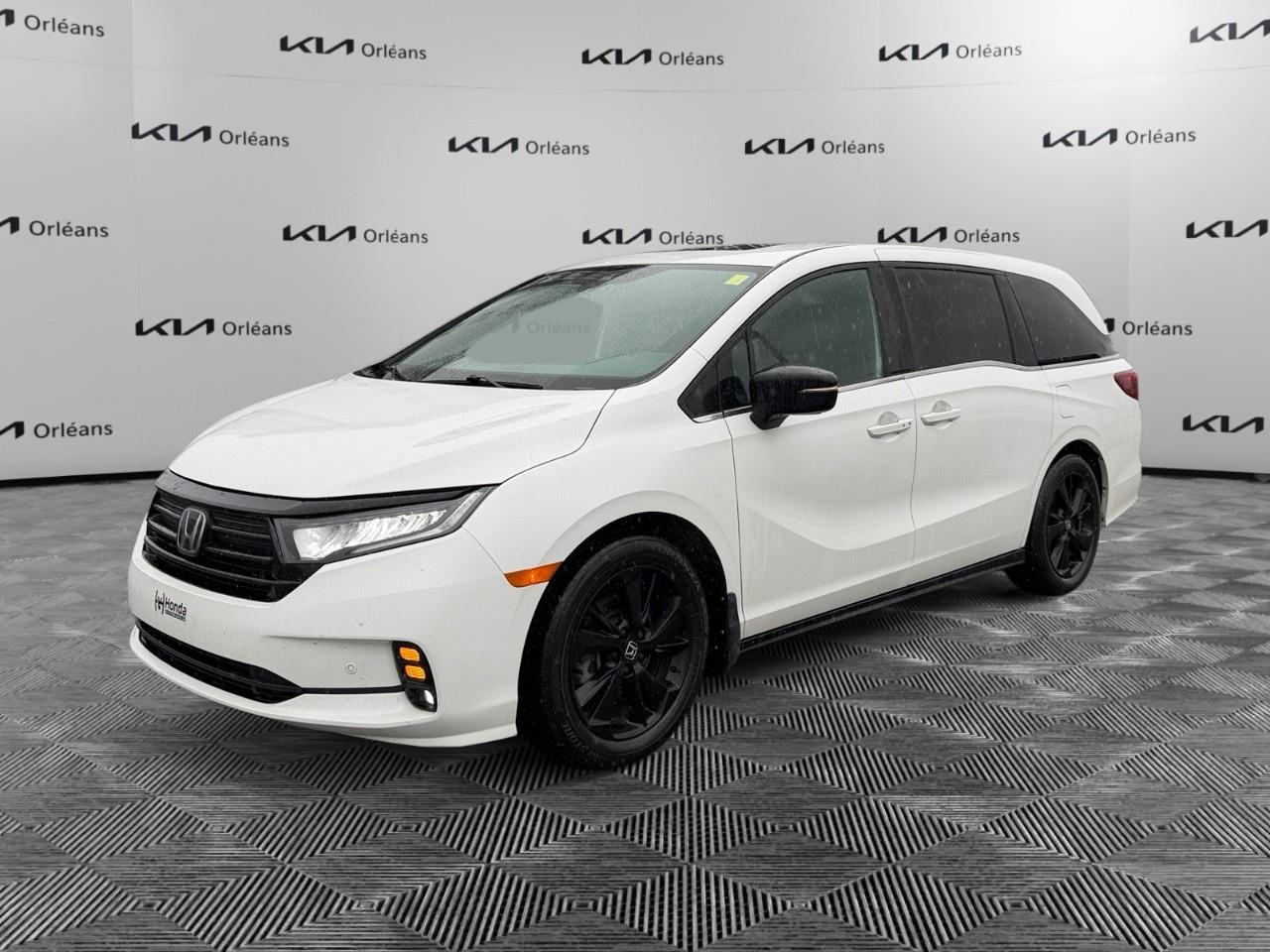 Used 2023 Honda Odyssey Black Edition Auto for sale in Orleans, ON