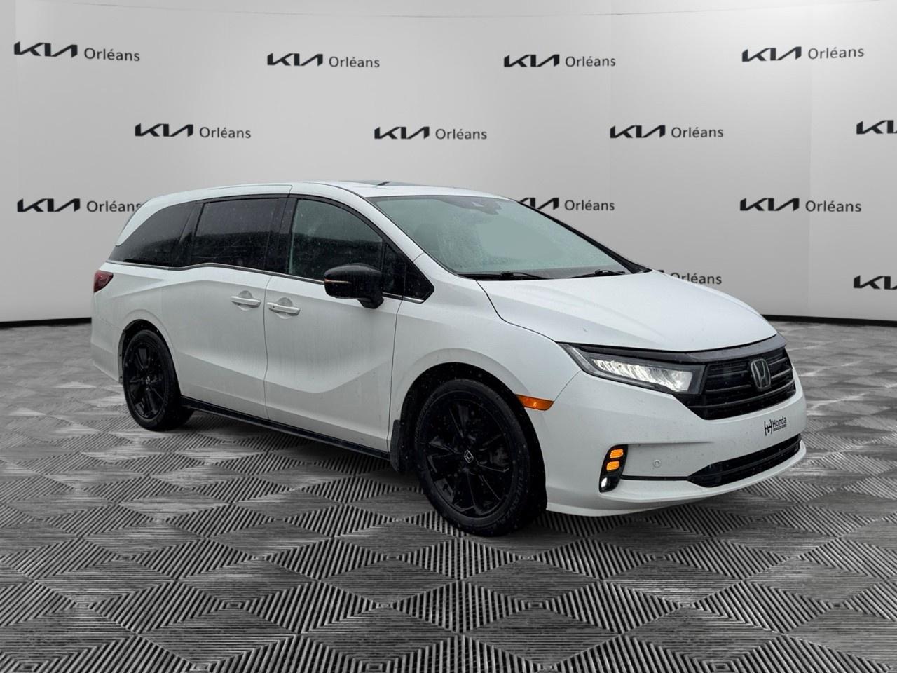 2023 Honda Odyssey Black Edition Auto Photo