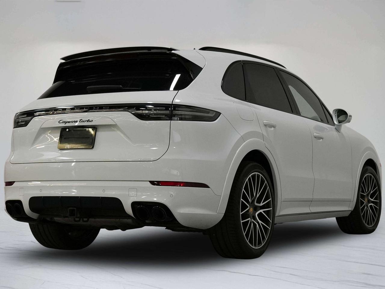 2019 Porsche Cayenne TURBO | PREMIUM PLUS PKG | 21 IN Photo3