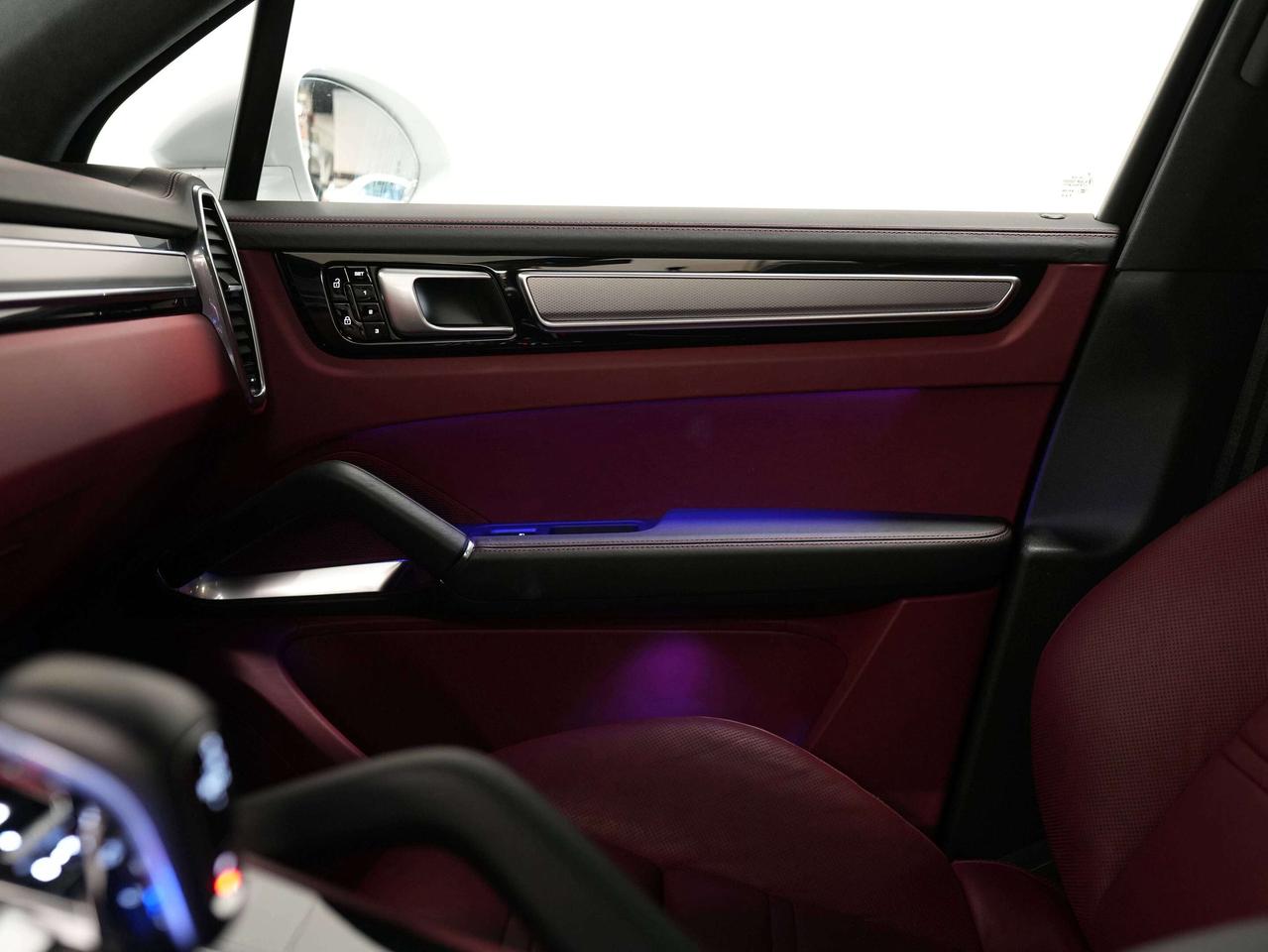 2019 Porsche Cayenne TURBO | PREMIUM PLUS PKG | 21 IN Photo