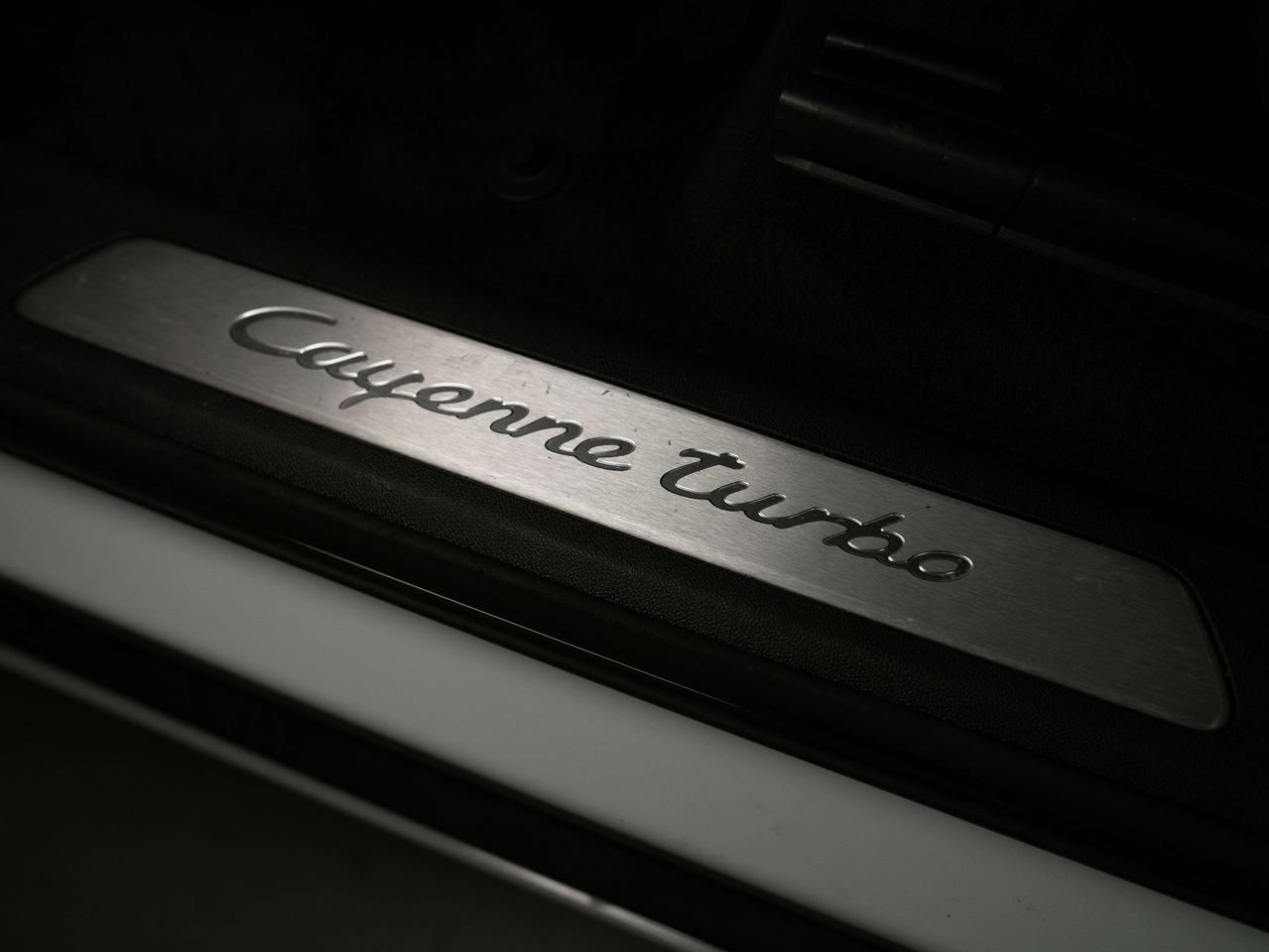 2019 Porsche Cayenne TURBO | PREMIUM PLUS PKG | 21 IN Photo