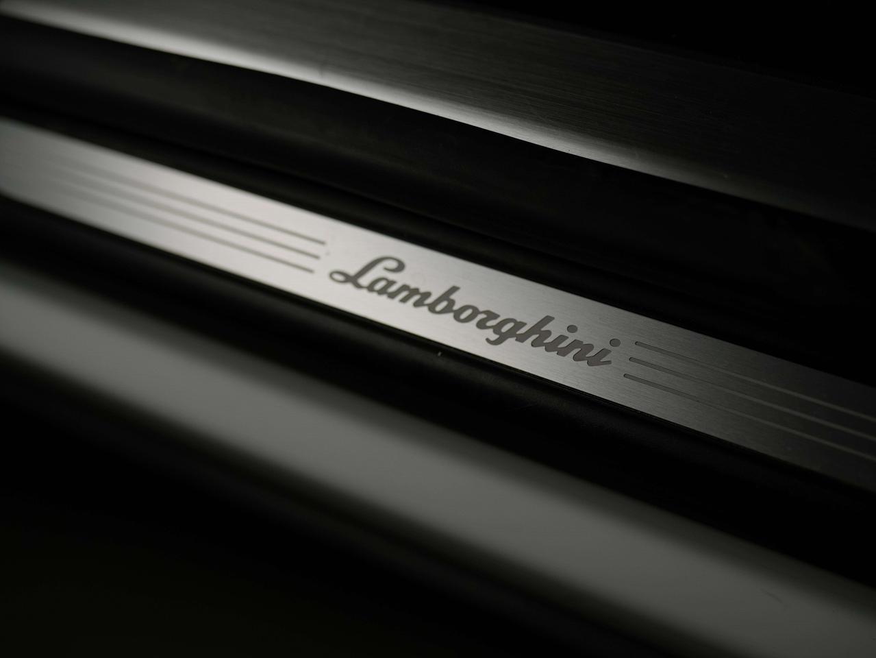 2019 Lamborghini Urus PANO | B&O | 22 IN Photo