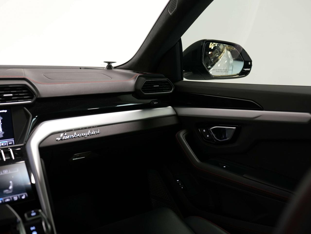2019 Lamborghini Urus PANO | B&O | 22 IN Photo