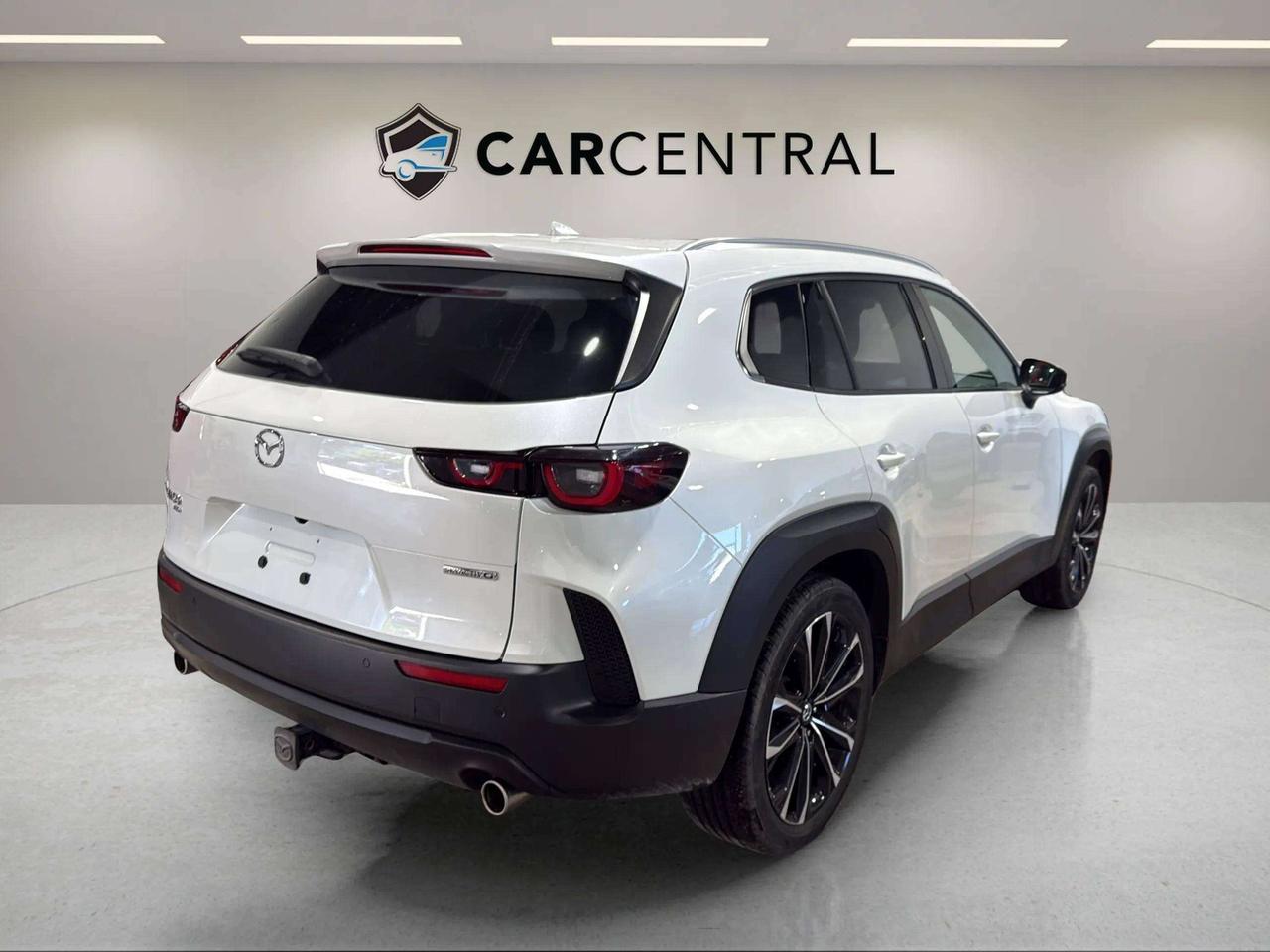 2023 Mazda CX-50 GT |CLEAN CARFAX | BOSE | HEADSUP |VENT SEATS|PANO Photo