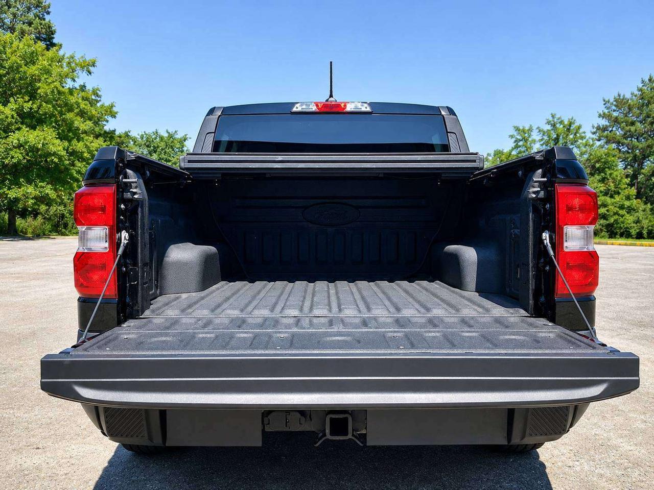 2024 Ford Maverick XL | 2.0L EcoBoost | 4K Tow | Liner / Cover | AWD Photo