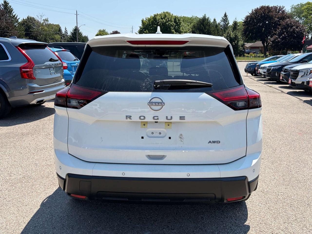 2024 Nissan Rogue S, AWD, CLEAN CARFAX, BALANCE OF FACTORY WARRANTY! - Photo #7