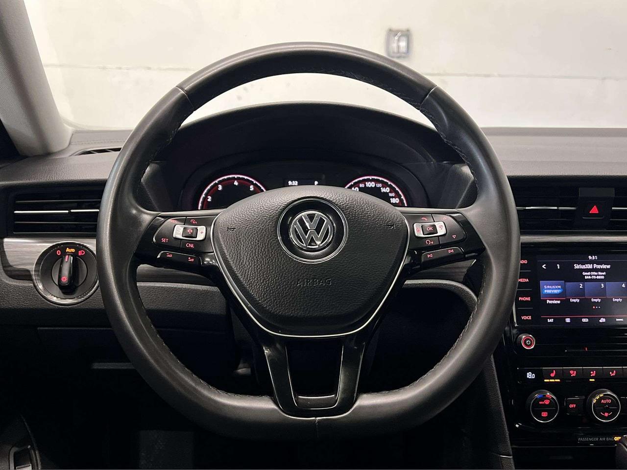 2021 Volkswagen Passat AUTO | HTD LEATHER | SUNROOF | CARPLAY | ALLOYS Photo