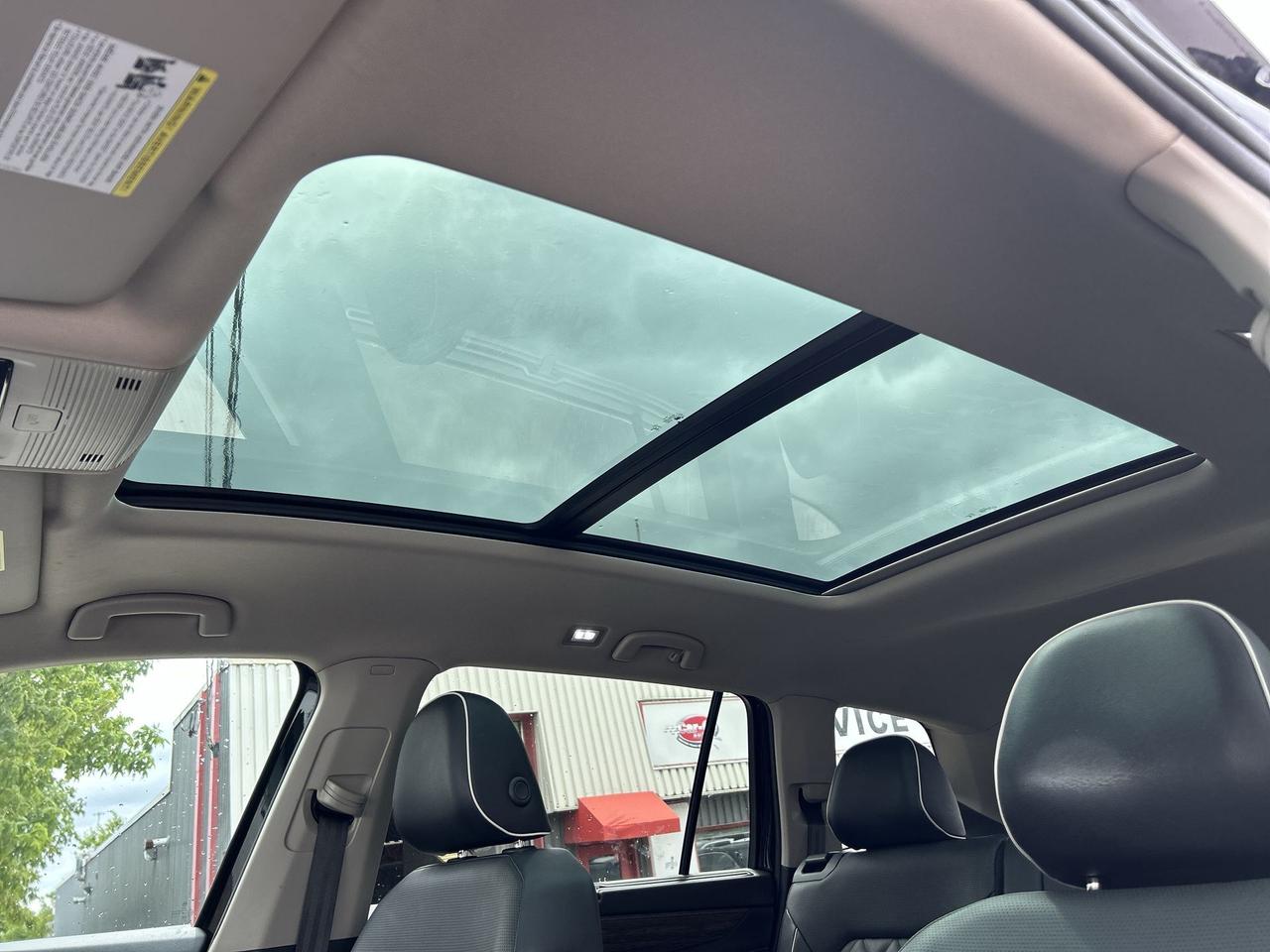 2024 Volkswagen Atlas EXECLINE AWD |7-PASS | LEATHER |PANO ROOF |360 CAM Photo