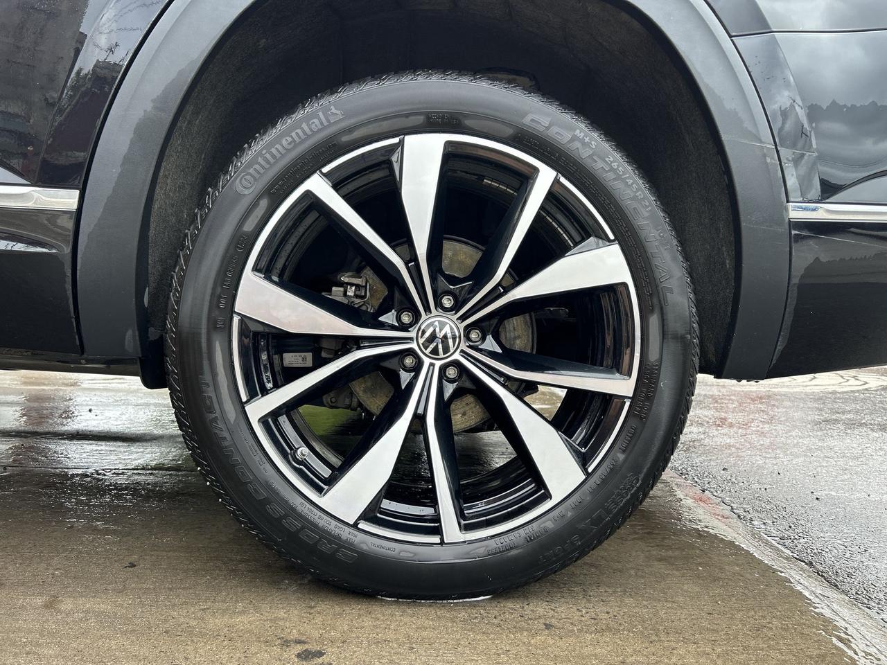2024 Volkswagen Atlas EXECLINE AWD |7-PASS | LEATHER |PANO ROOF |360 CAM Photo