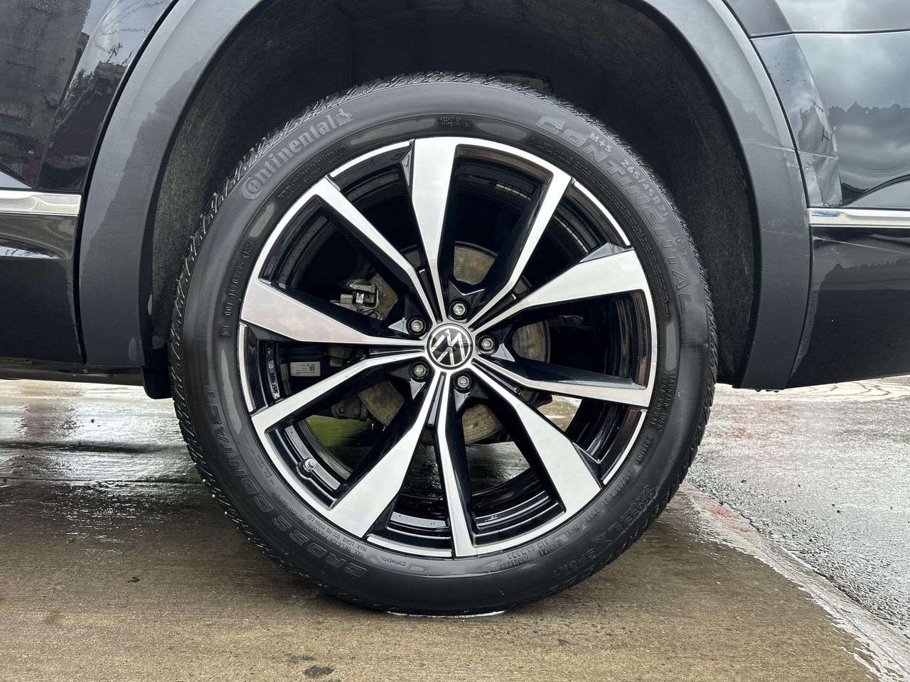 2024 Volkswagen Atlas EXECLINE RLINE AWD |7-PASS | LEATHER | PANO ROOF Photo