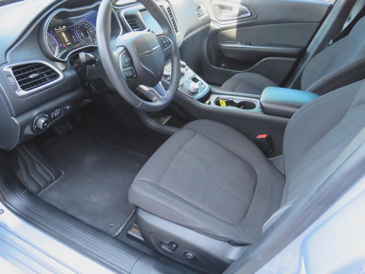 2015 Chrysler 200 Limited | FWD | Automatic | Alloy Wheels | Heated Seats | Heated Steering Wheel | Power Driver Seat | Climate Control | Bluetooth | Back-Up Camera | Heated Power Mirrors Photo3