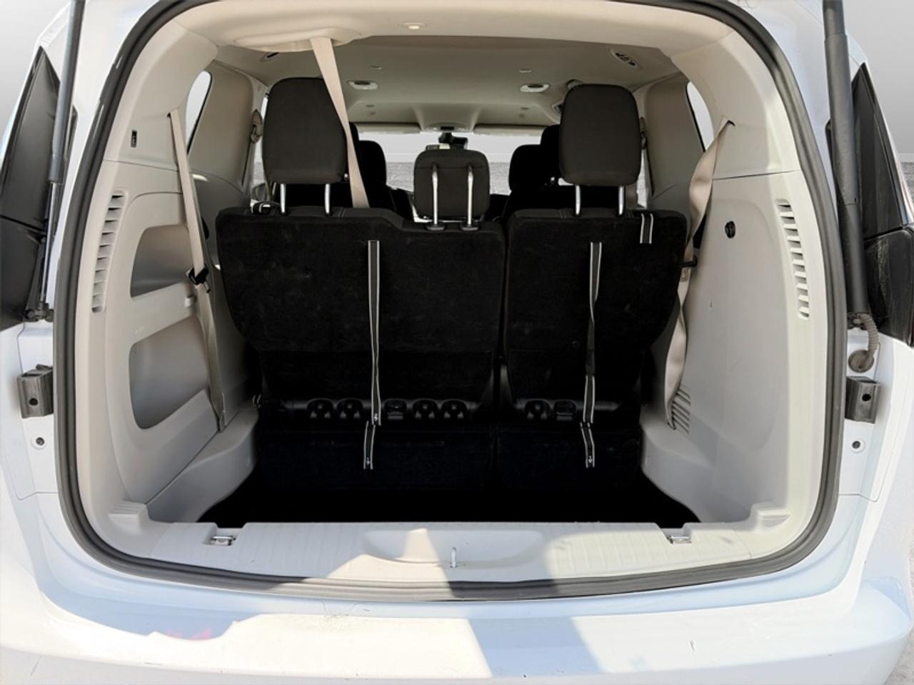 2024 Dodge Grand Caravan SXT Photo