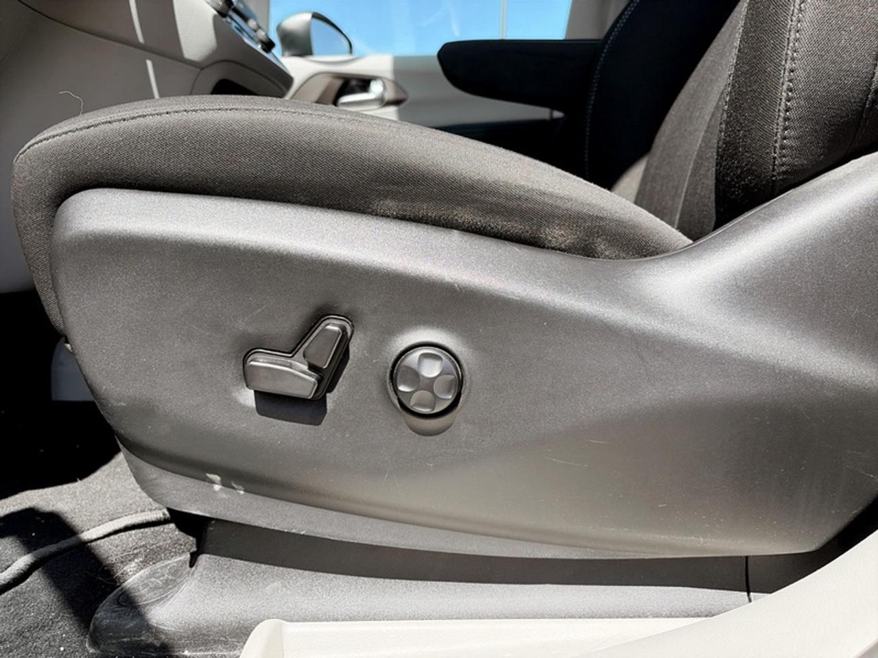 2024 Dodge Grand Caravan SXT Photo