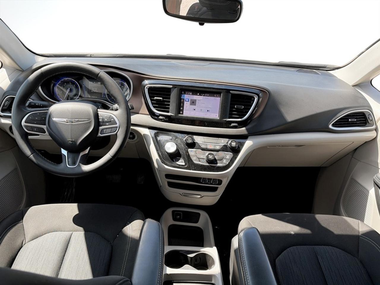 2024 Dodge Grand Caravan SXT Photo