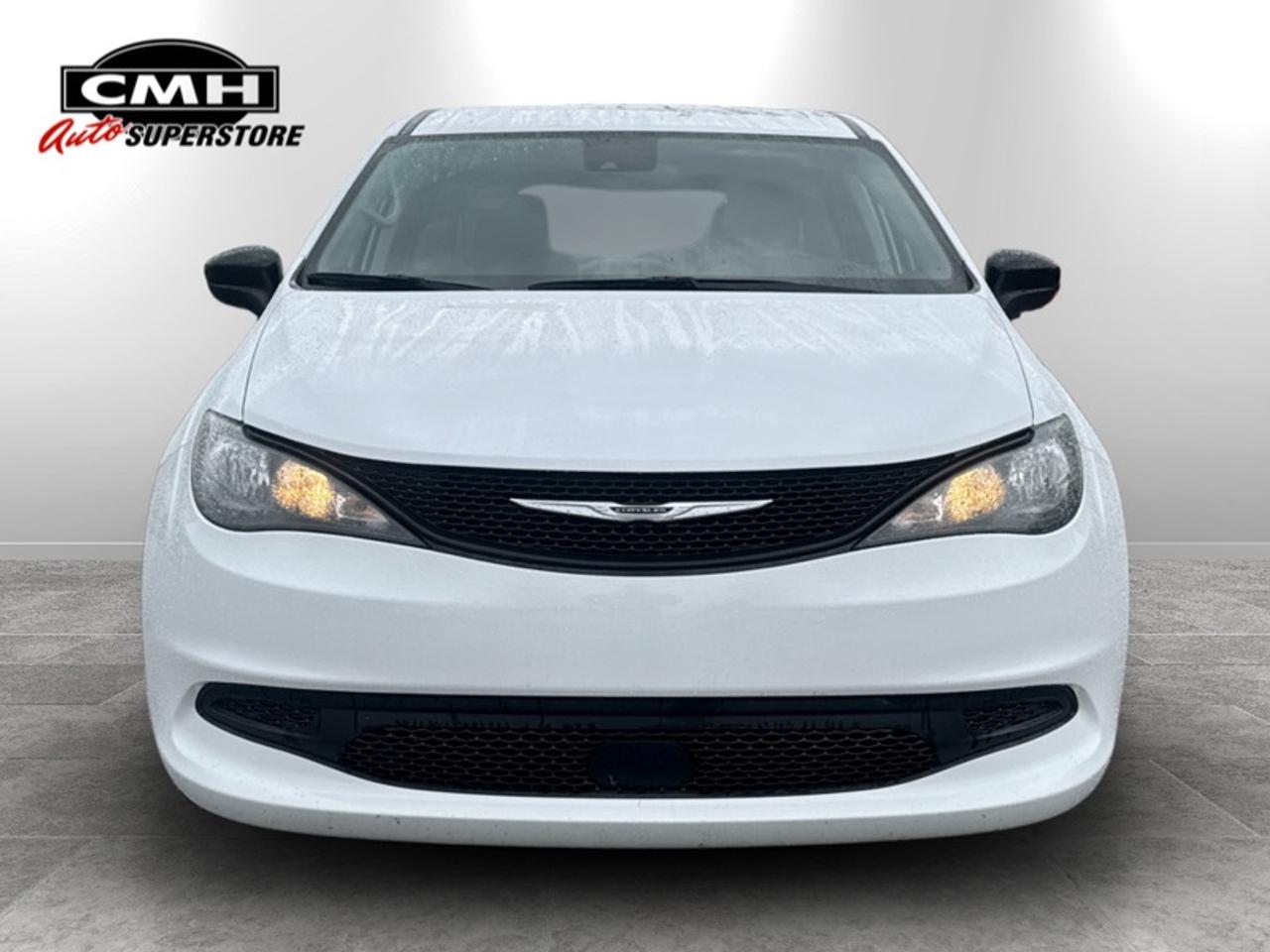2024 Dodge Grand Caravan SXT  **CLEAN CARFAX** Photo