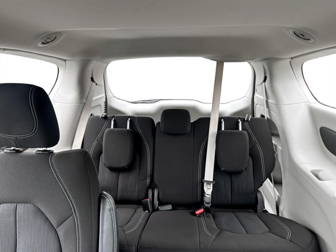2024 Dodge Grand Caravan SXT  **CLEAN CARFAX** Photo