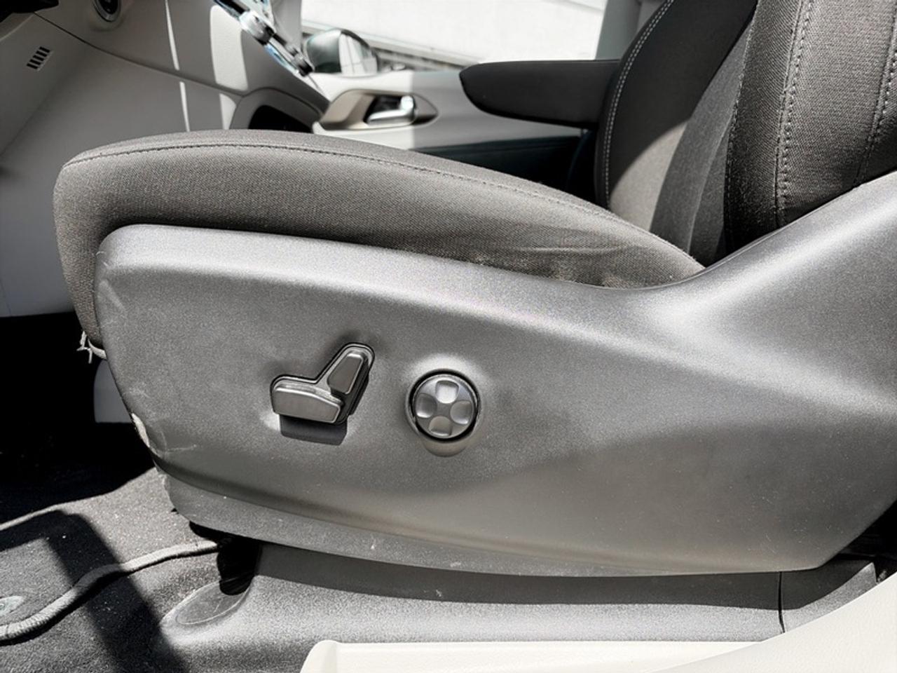 2024 Dodge Grand Caravan SXT Photo