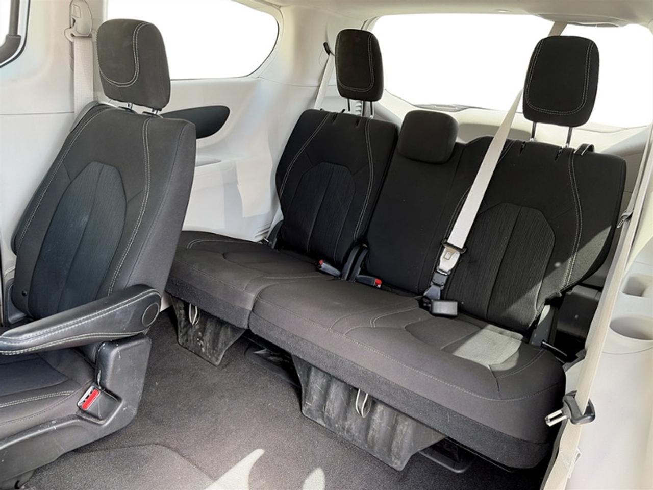 2024 Dodge Grand Caravan SXT Photo