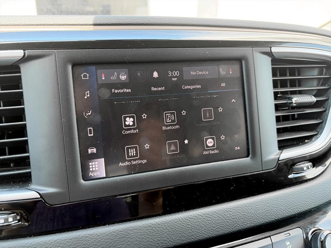 2024 Dodge Grand Caravan SXT Photo