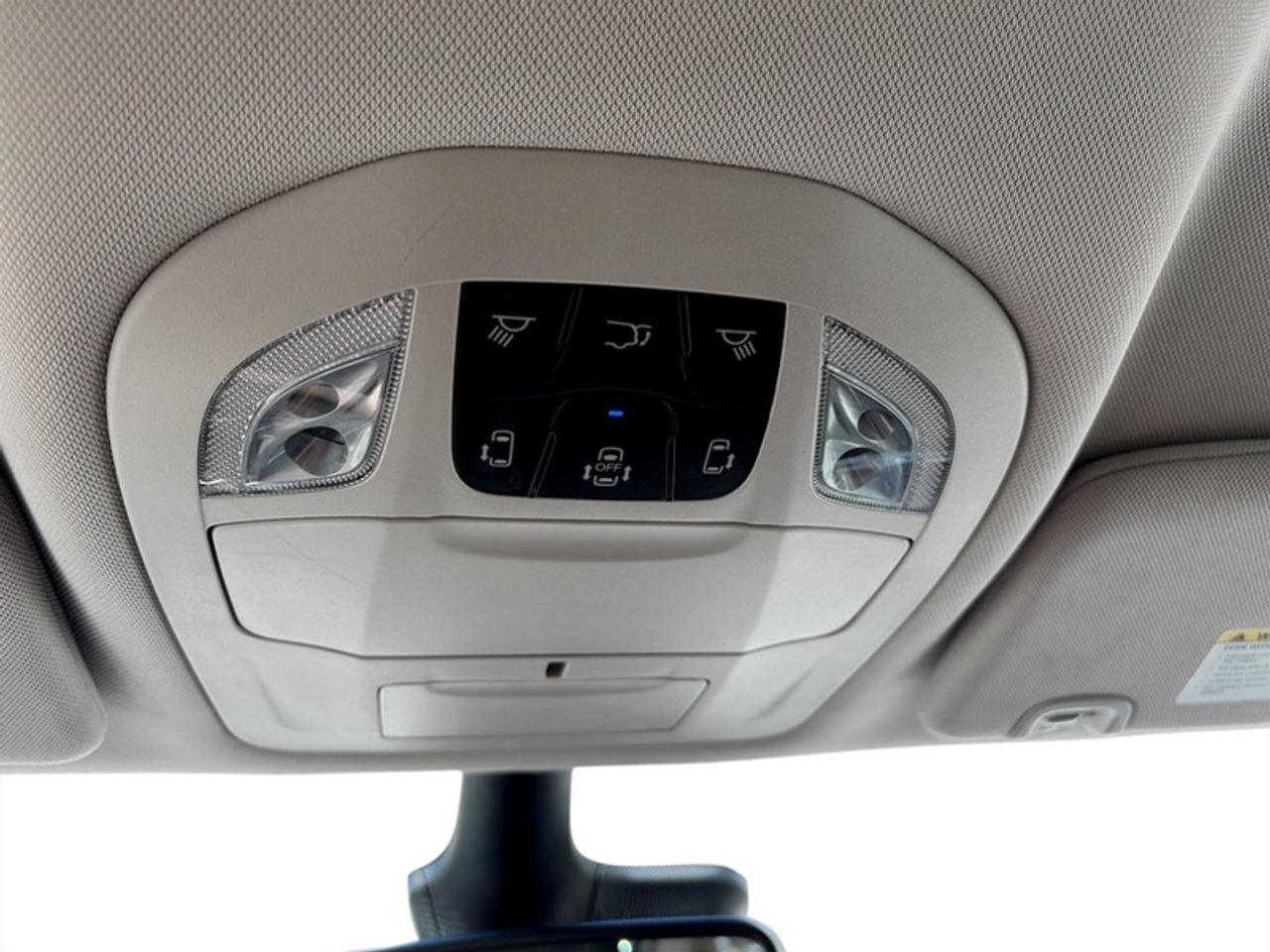 2024 Dodge Grand Caravan SXT Photo