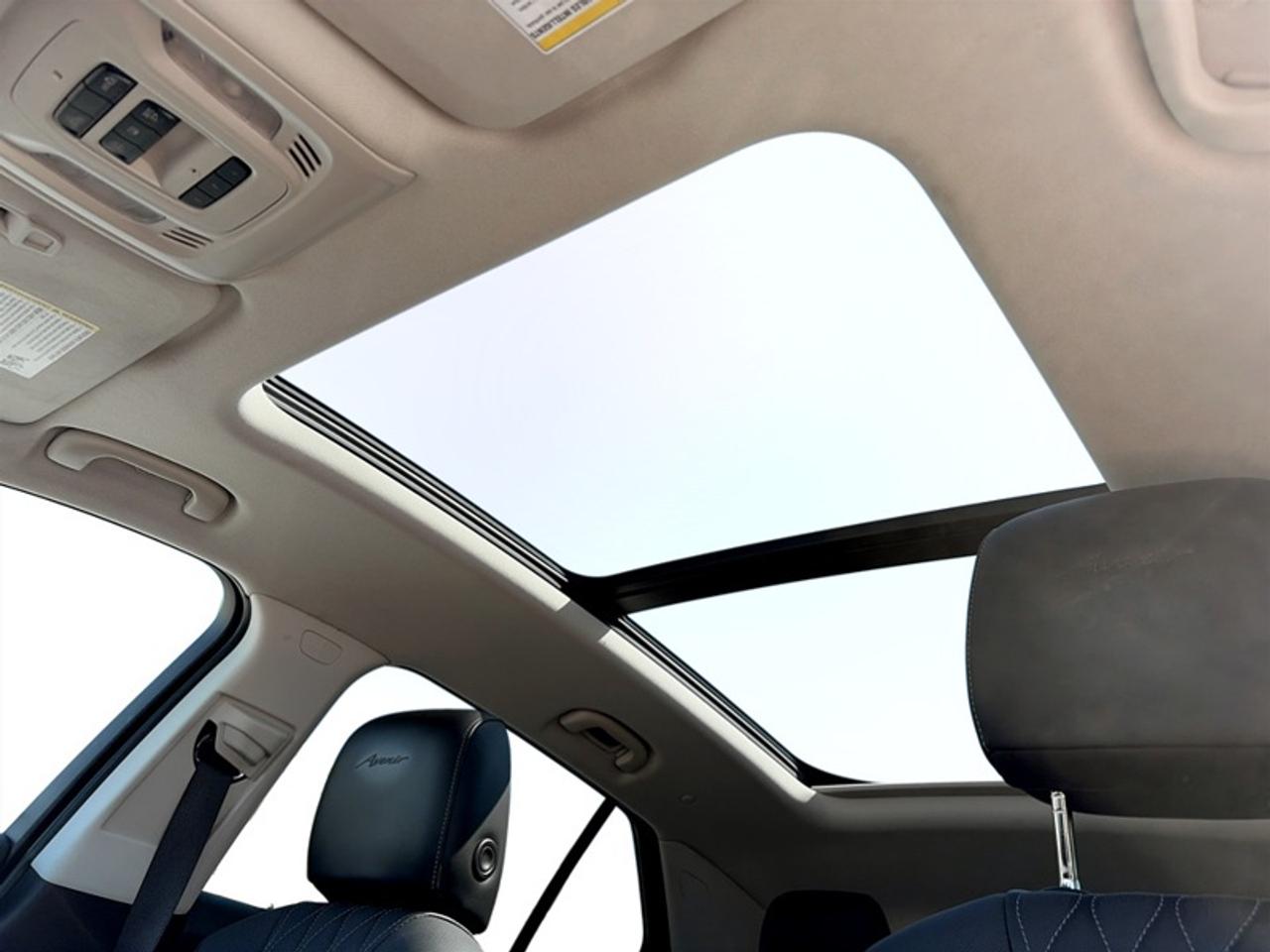 2022 Buick Envision Avenir w/Tech Pkg II Photo