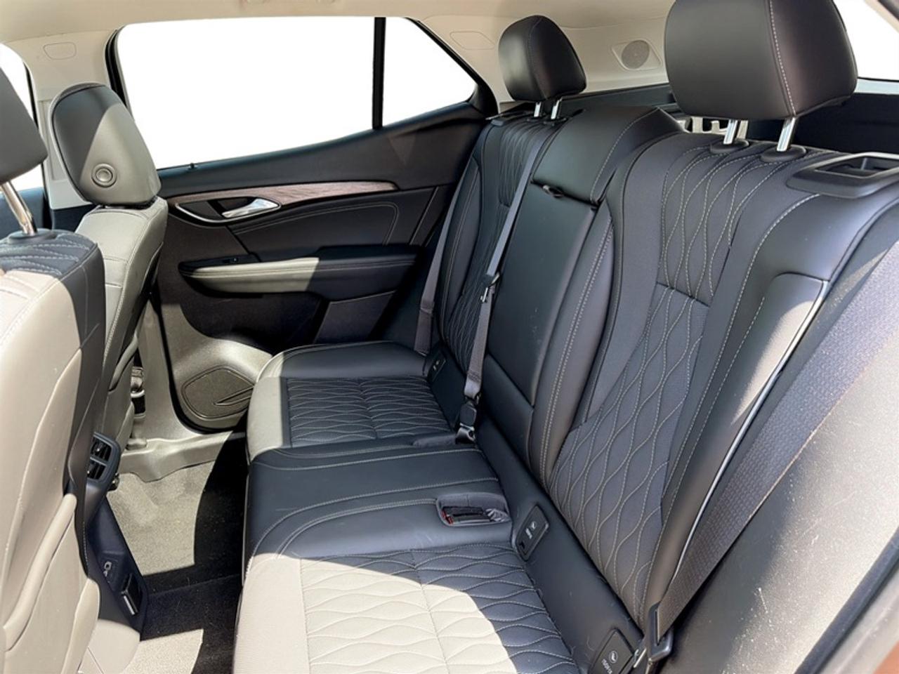 2022 Buick Envision Avenir w/Tech Pkg II Photo