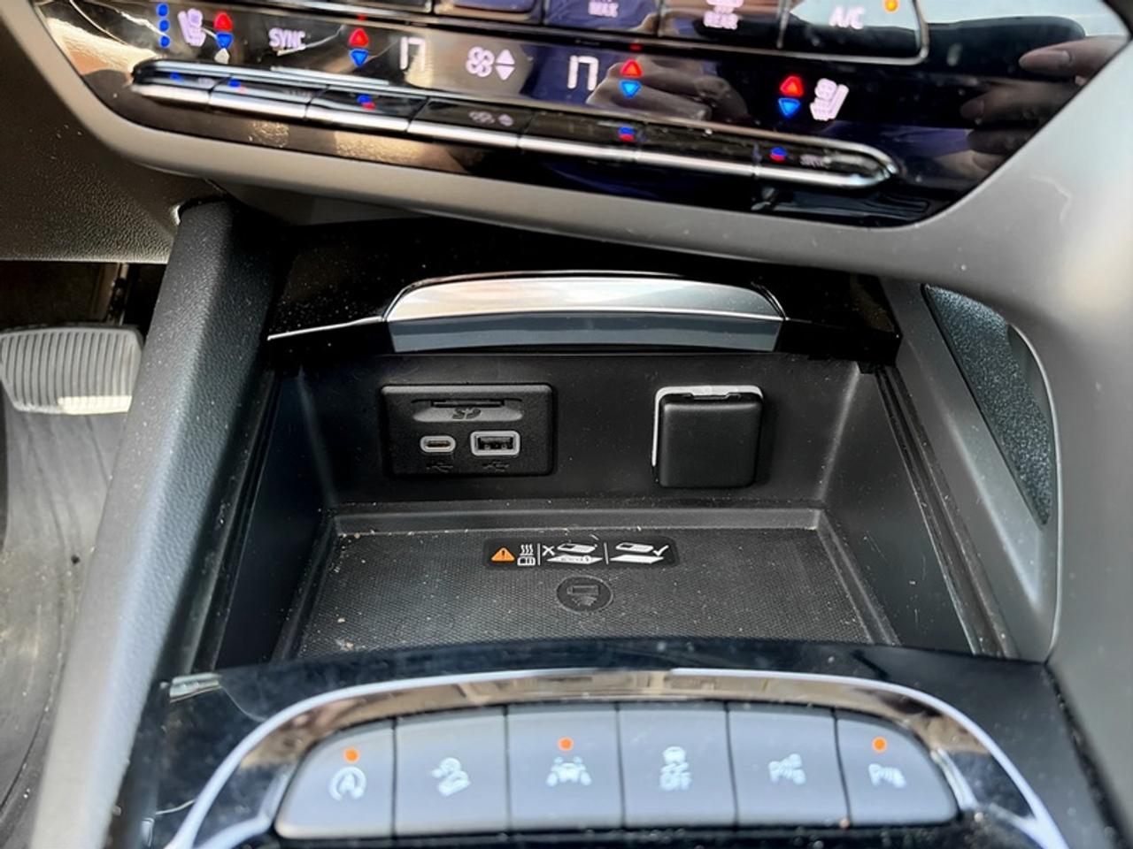 2022 Buick Envision Avenir w/Tech Pkg II Photo