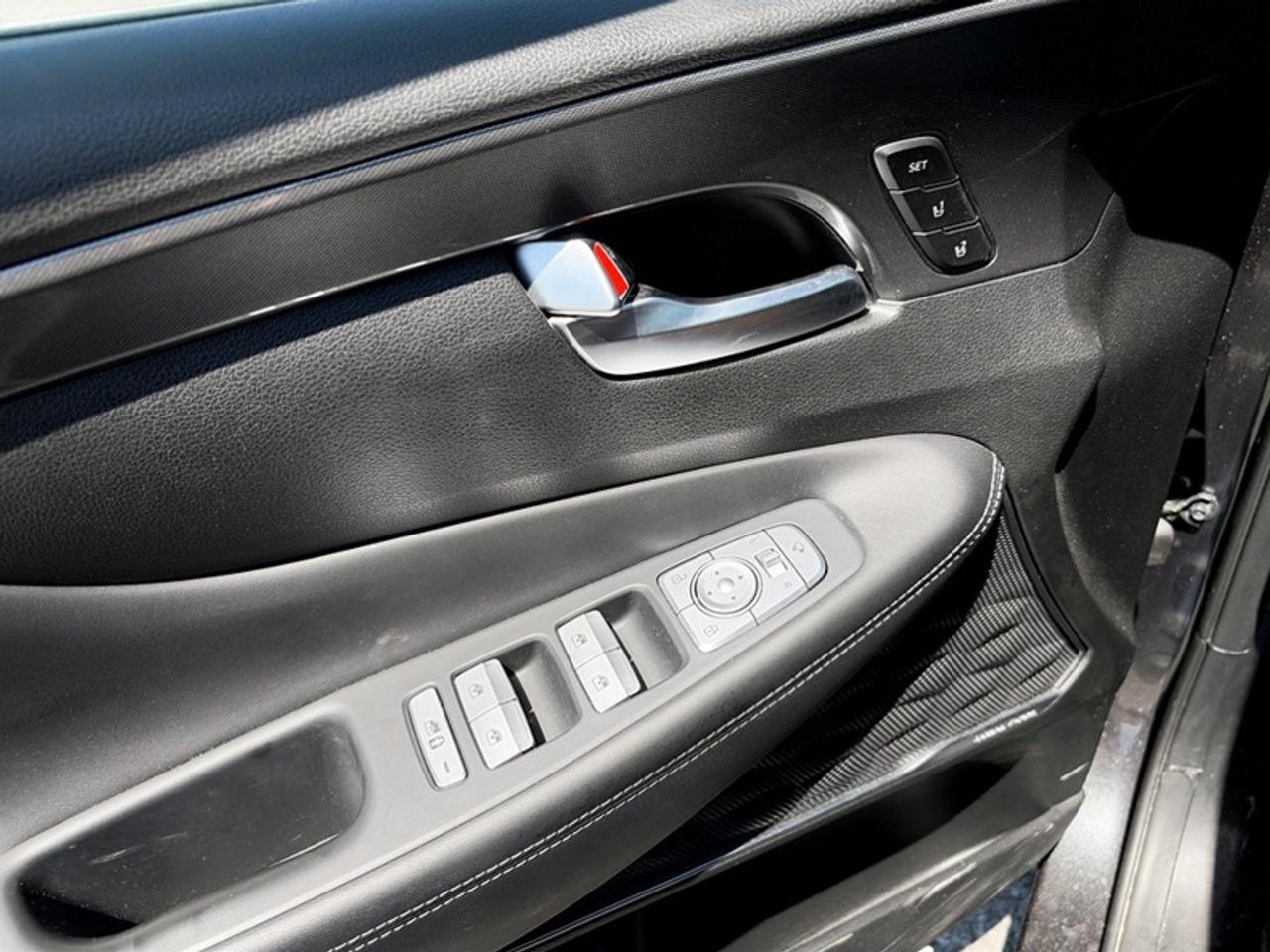 2023 Hyundai Santa Fe ULTIMATE CALLIGRAPHY AWD Photo