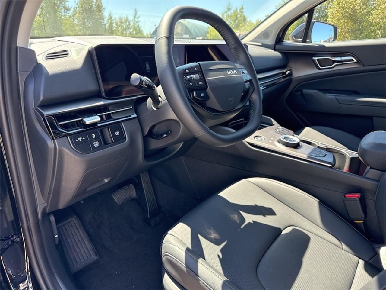 2027 Kia Sportage Hybrid EX  Navigation GPS Photo