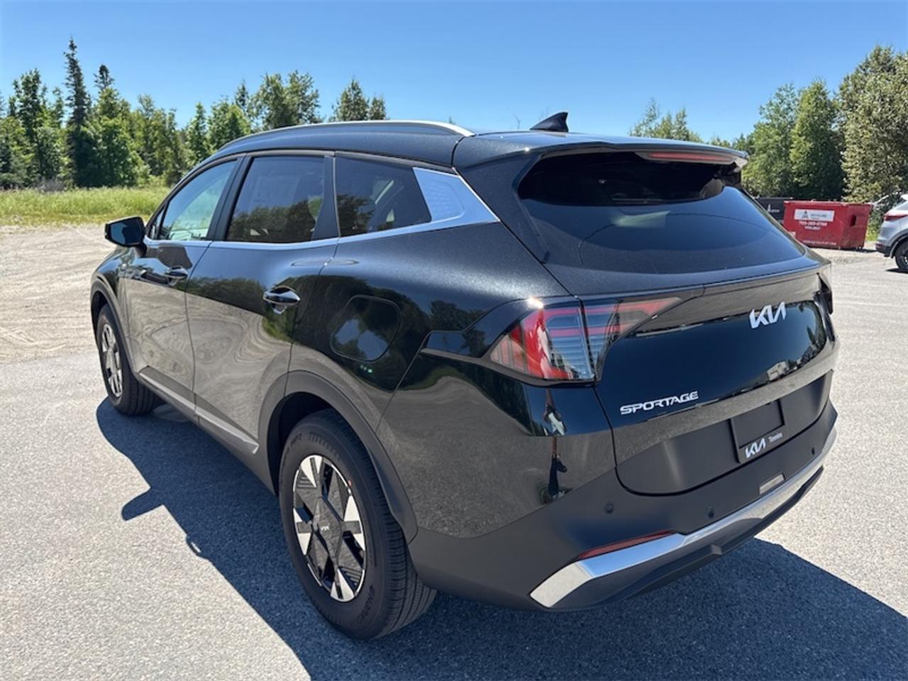 2027 Kia Sportage Hybrid EX  Navigation GPS Photo