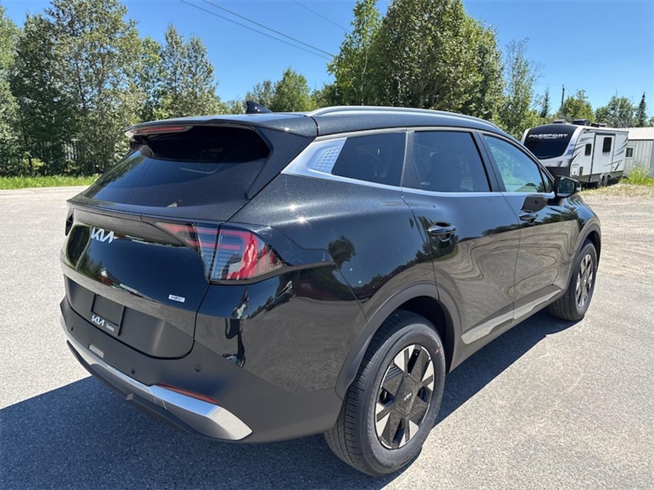 2027 Kia Sportage Hybrid EX  Navigation GPS Photo