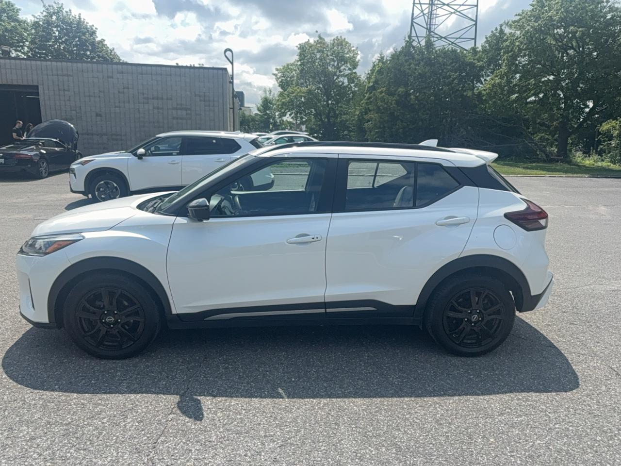 2024 Nissan Kicks SR