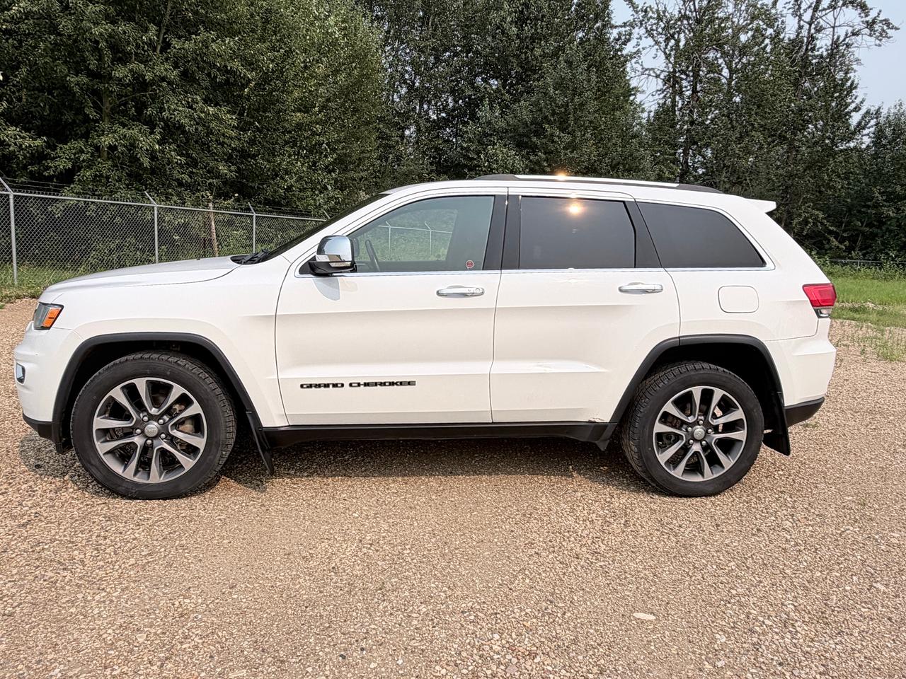 2018 Jeep Grand Cherokee Limited Photo3