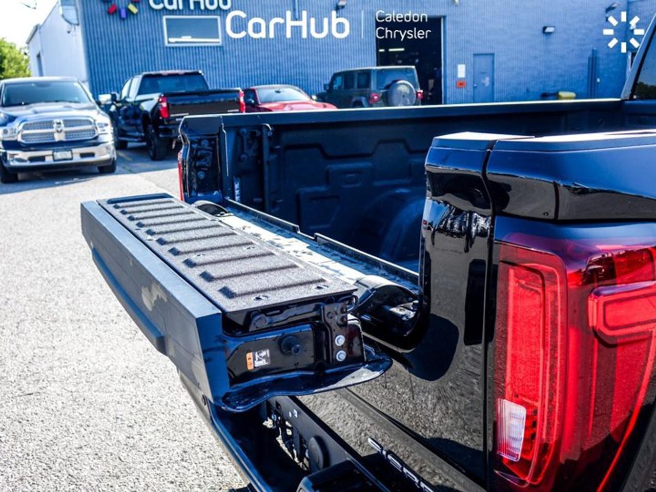 2025 GMC Sierra 1500 Denali 4WD Crew Cab 157"6.2L Leather 5 passengers with captain chair Multi Pro TailGate Photo