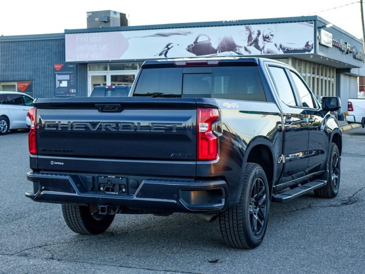 2024 Chevrolet Silverado 1500 RST4WD Crew Cab 147"5.3L 5 passengers with captain chair Photo