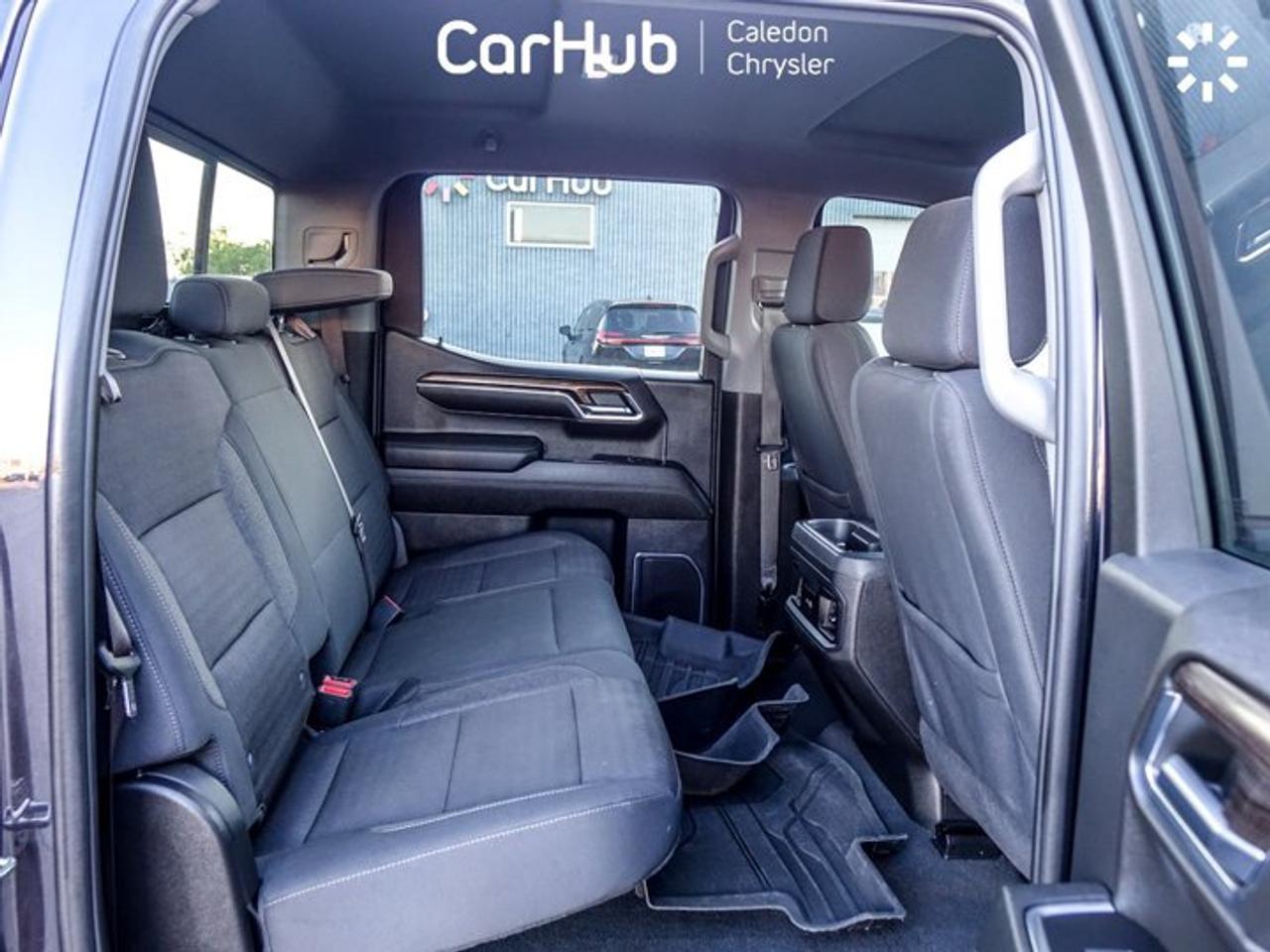 2024 Chevrolet Silverado 1500 RST4WD Crew Cab 147"5.3L 5 passengers with captain chair Photo