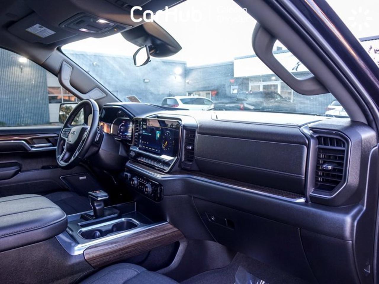 2024 Chevrolet Silverado 1500 RST4WD Crew Cab 147"5.3L 5 passengers with captain chair Photo