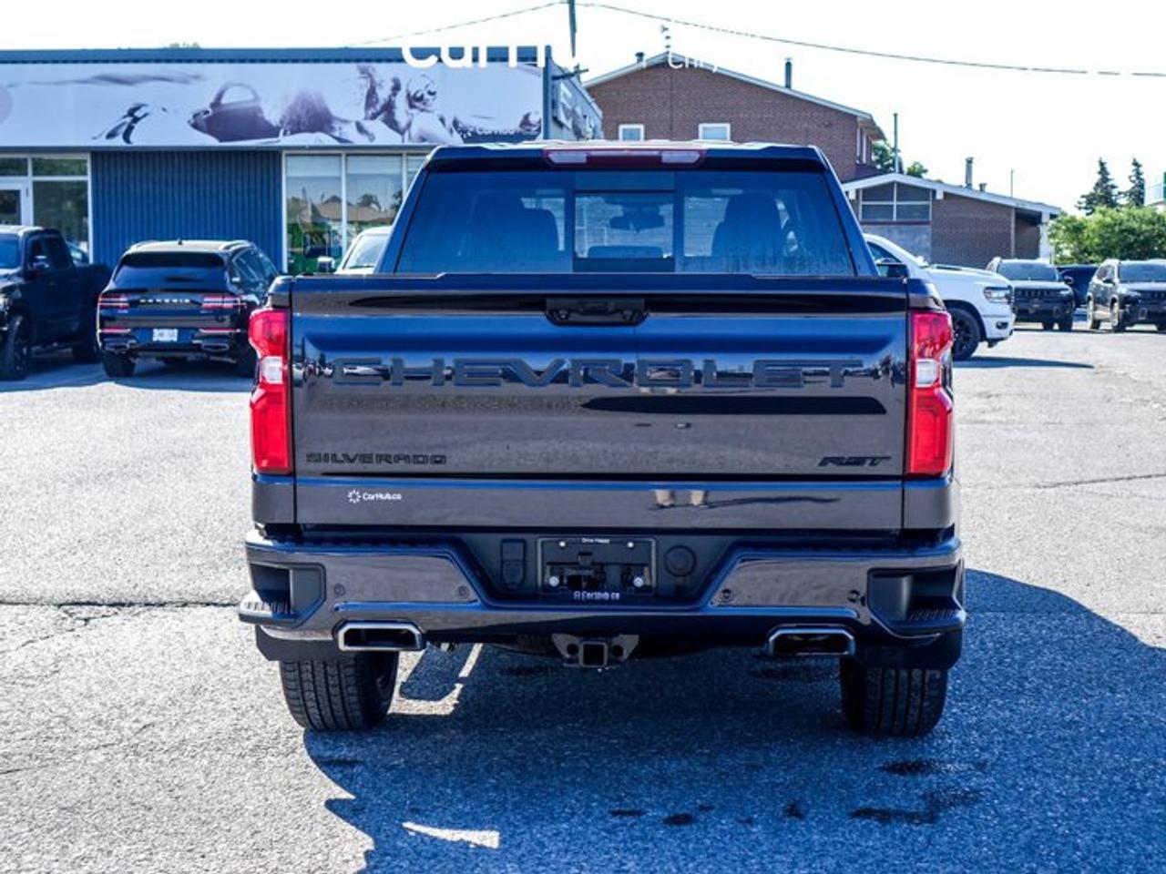 2024 Chevrolet Silverado 1500 RST4WD Crew Cab 147"5.3L 5 passengers with captain chair Photo