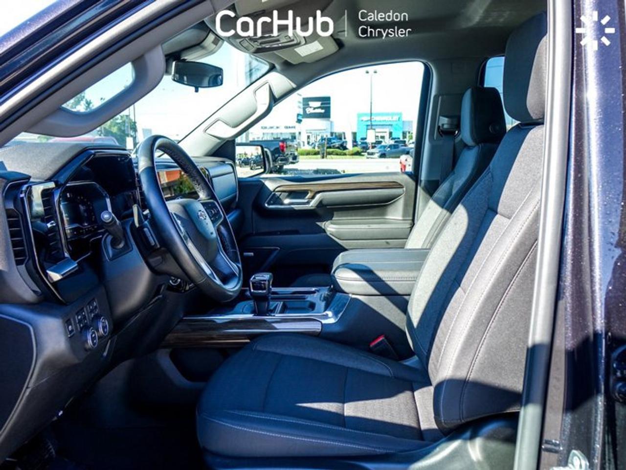 2024 Chevrolet Silverado 1500 RST4WD Crew Cab 147"5.3L 5 passengers with captain chair Photo