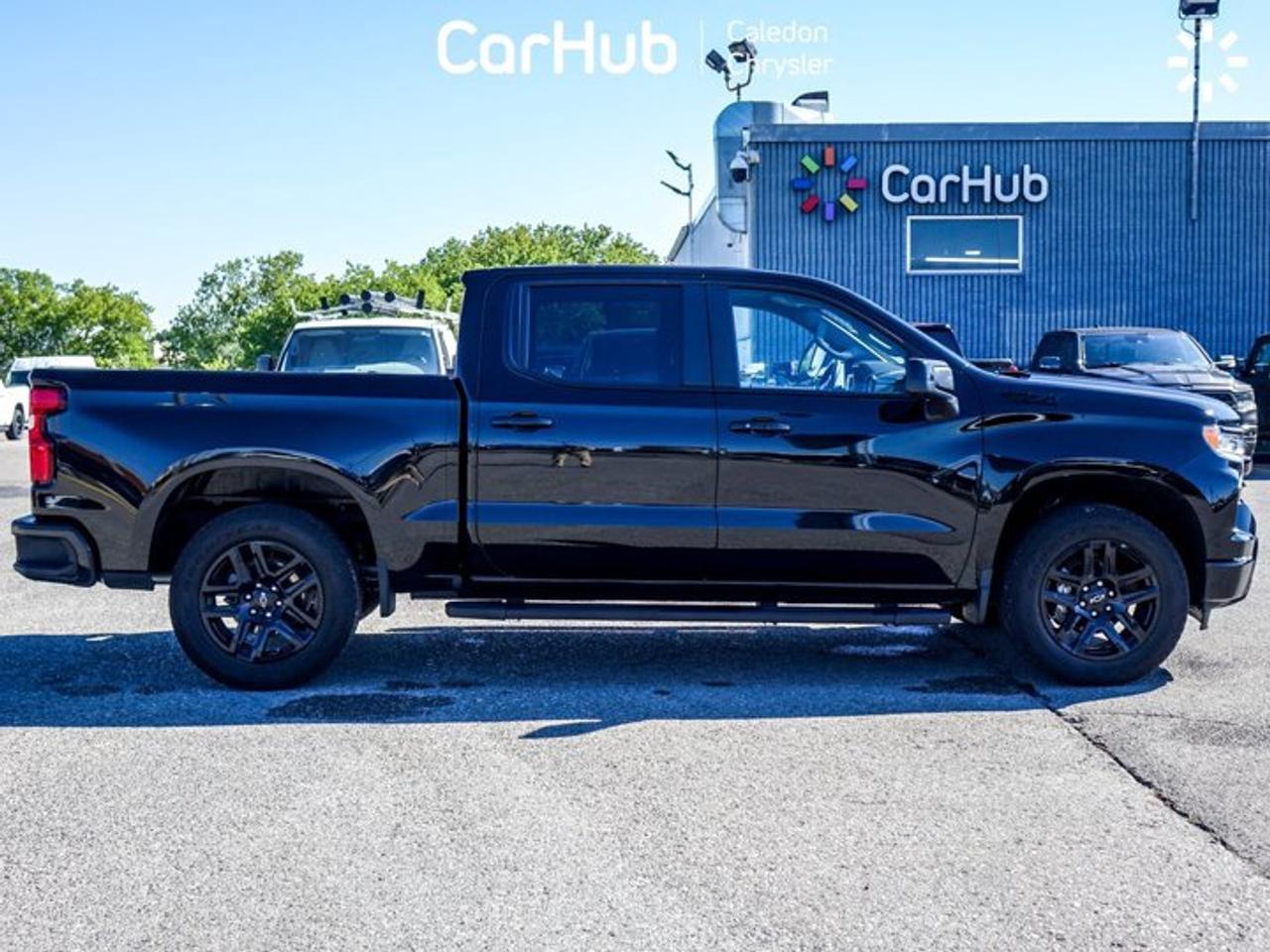 2024 Chevrolet Silverado 1500 RST4WD Crew Cab 147" 5.3L 5 passengers with captain chair Photo